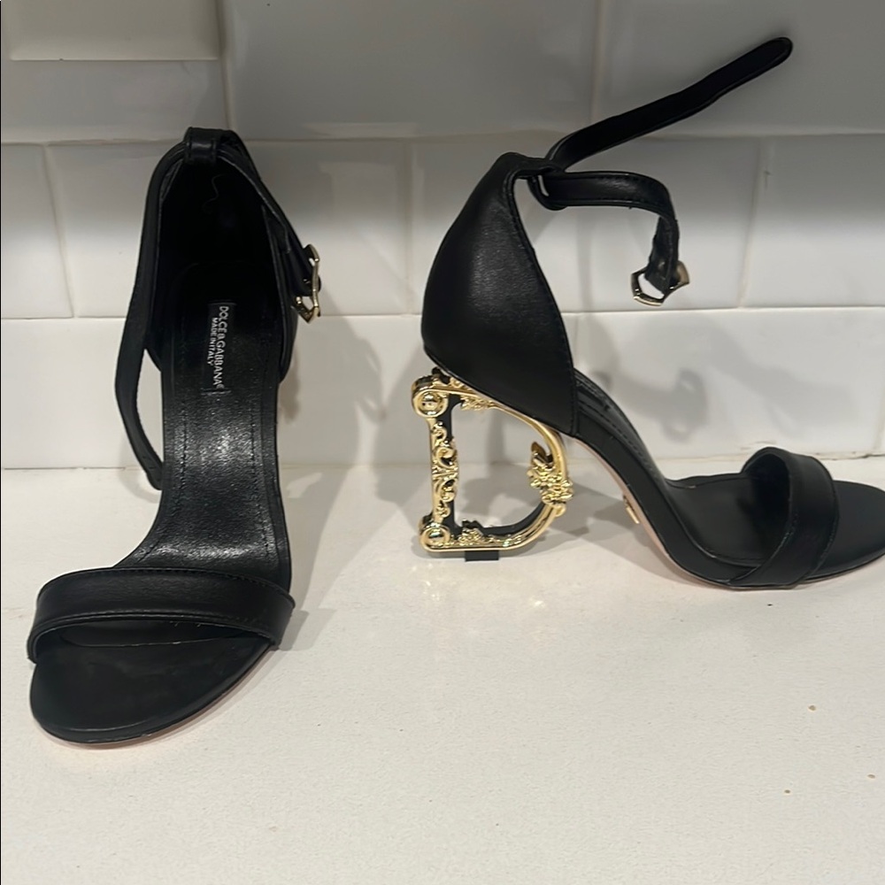 Dolce & Gabbana Black and Gold Heels with Artistic Design